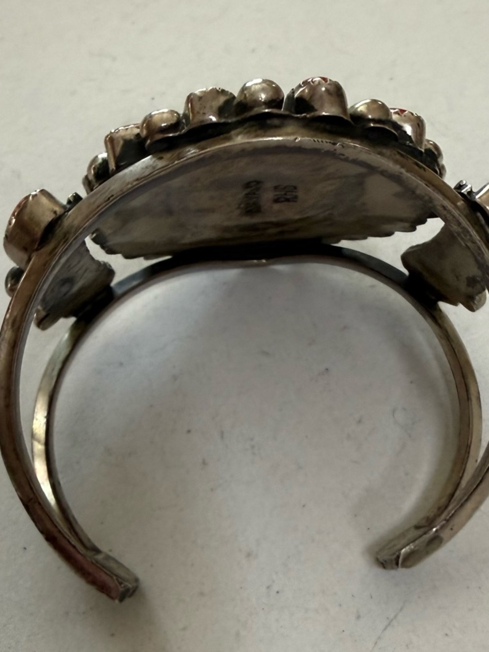 NAVAJO RHB Roland Hogan BEGAY Sterling & Coral MOP Inlaid Kachina  Cuff Bracelet - Picture 3 of 4
